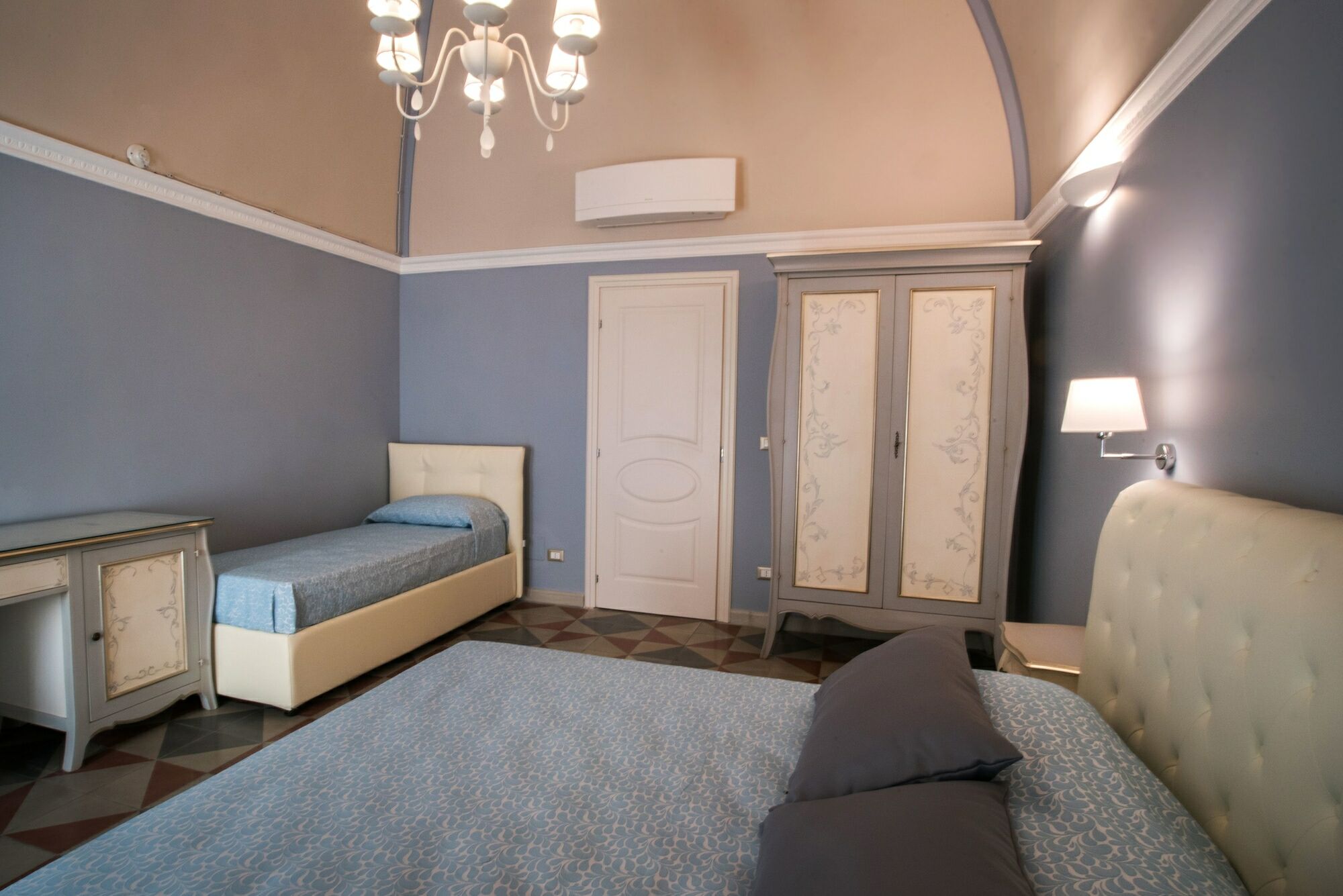 Palazzo Bove Bed & Breakfast Галатоне Екстериор снимка