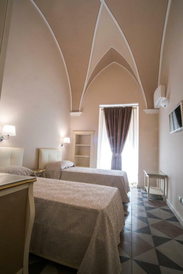 Palazzo Bove Bed & Breakfast Галатоне Екстериор снимка